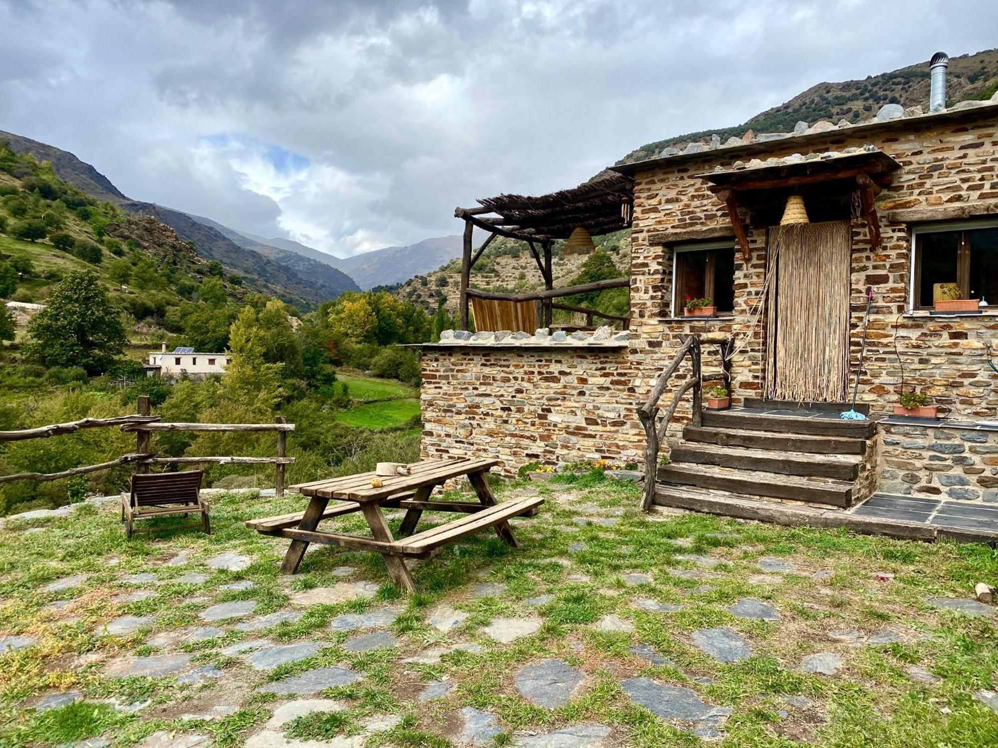 Casa Rural Cortijo Molino Altero Trevelez Exterior photo